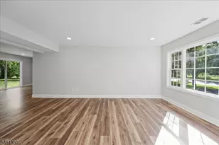 17 Londonderry Dr, Raritan Township, NJ 08822 - Photo 7