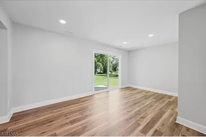 17 Londonderry Dr, Raritan Township, NJ 08822 - Photo 11