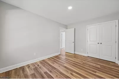 17 Londonderry Dr, Raritan Township, NJ 08822 - Photo 21