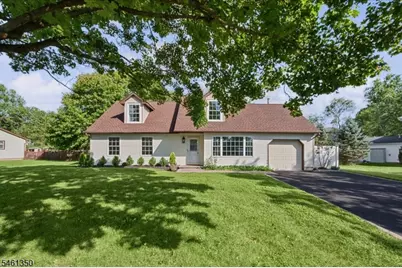 17 Londonderry Dr, Raritan Township, NJ 08822 - Photo 1