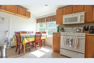 231 Globe Ave, Union Township, NJ 07083 - Photo 17