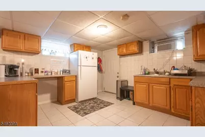 231 Globe Ave, Union Township, NJ 07083 - Photo 23