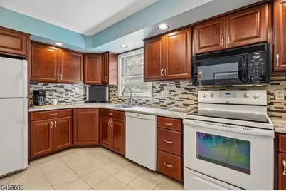 25 Manchester Drive, Westfield, NJ 07090 - Photo 15