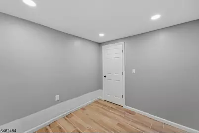 5 Sumutka Ct, Carteret, NJ 07008 - Photo 31