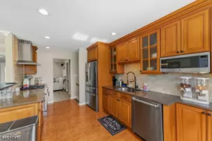 5 Sumutka Ct, Carteret, NJ 07008 - Photo 13
