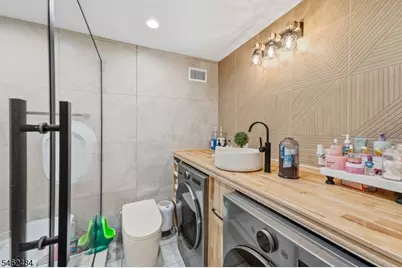5 Sumutka Ct, Carteret, NJ 07008 - Photo 21