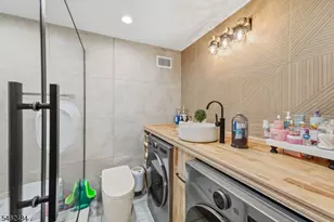 5 Sumutka Ct, Carteret, NJ 07008 - Photo 21