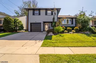 5 Sumutka Ct, Carteret, NJ 07008 - Photo 3