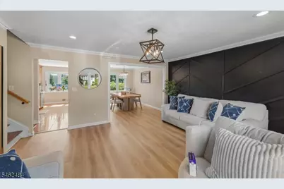5 Sumutka Ct, Carteret, NJ 07008 - Photo 11
