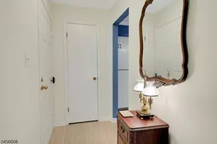 15F Kensington Rd, Chatham Township, NJ 07928 - Photo 5