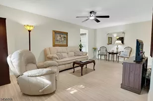 15F Kensington Rd, Chatham Township, NJ 07928 - Photo 11
