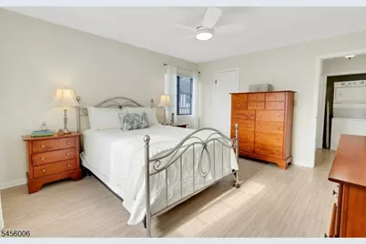 15F Kensington Rd #F, Chatham Township, NJ 07928 - Photo 17