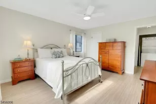 15F Kensington Rd, Chatham Township, NJ 07928 - Photo 17