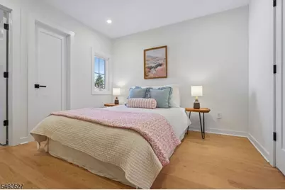 39 Walnut Cres, Montclair, NJ 07042 - Photo 23