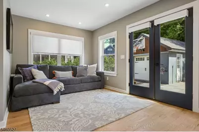 39 Walnut Cres, Montclair, NJ 07042 - Photo 17