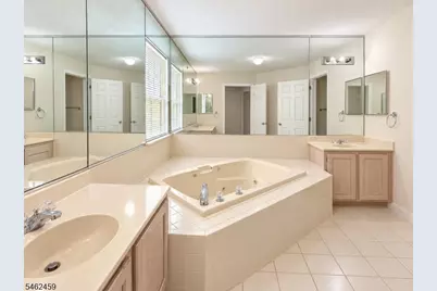 16 Wilmbelton Ct, Edison, NJ 08820 - Photo 11