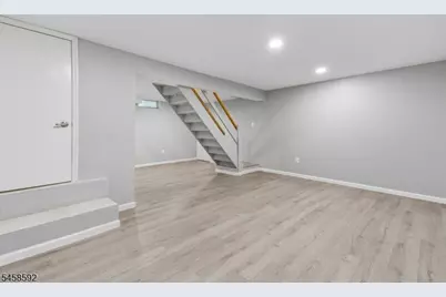 11 Wittkop Pl, Millburn, NJ 07041 - Photo 25