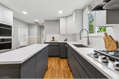 11 Wittkop Pl, Millburn, NJ 07041 - Photo 13