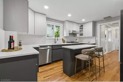 11 Wittkop Pl, Millburn, NJ 07041 - Photo 15