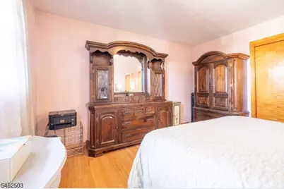34 Cottage Pl, Garfield, NJ 07026 - Photo 9