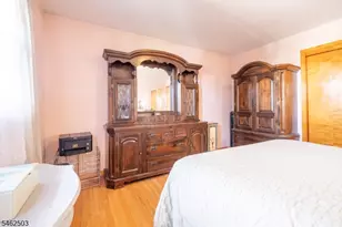 34 Cottage Pl, Garfield, NJ 07026 - Photo 9