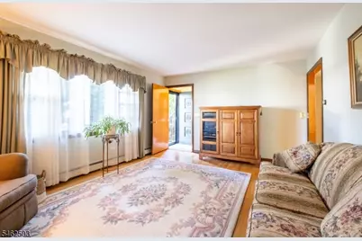 34 Cottage Pl, Garfield, NJ 07026 - Photo 3