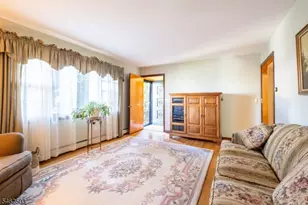 34 Cottage Pl, Garfield, NJ 07026 - Photo 3