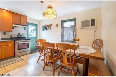 34 Cottage Pl, Garfield, NJ 07026 - Photo 5