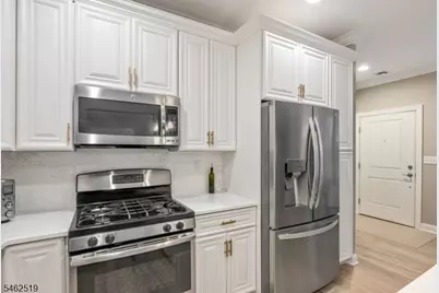 32 Dogwood Ln, Wanaque, NJ 07420 - Photo 11