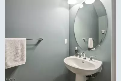 32 Dogwood Ln, Wanaque, NJ 07420 - Photo 13