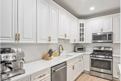 32 Dogwood Ln, Wanaque, NJ 07420 - Photo 9