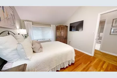 25 Stonegate Dr, Roseland, NJ 07068 - Photo 21