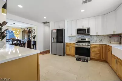 1511 Essex Ave, Linden, NJ 07036 - Photo 11