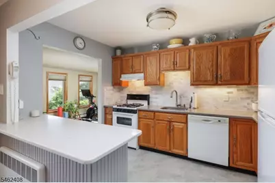 525 Princeton Rd, Linden, NJ 07036 - Photo 9