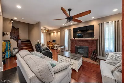 17 Porter Ave, Newark, NJ 07112 - Photo 3