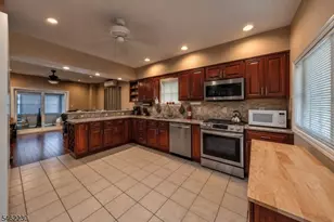 17 Porter Ave, Newark, NJ 07112 - Photo 7