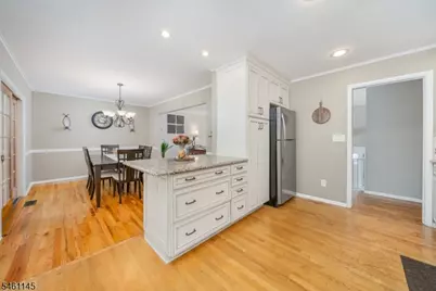 27 Fawn Cir, Berkeley Heights Township, NJ 07922 - Photo 17
