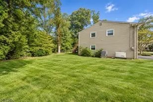 27 Fawn Cir, Berkeley Heights Township, NJ 07922 - Photo 11