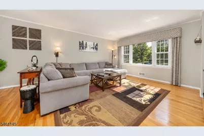 27 Fawn Cir, Berkeley Heights Township, NJ 07922 - Photo 23