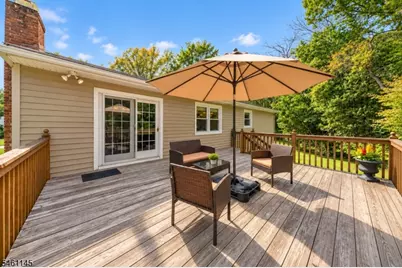 27 Fawn Cir, Berkeley Heights Township, NJ 07922 - Photo 13
