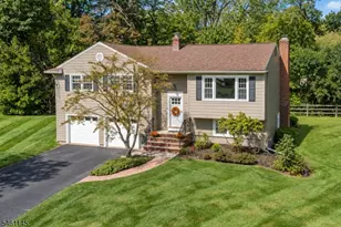 27 Fawn Cir, Berkeley Heights Township, NJ 07922 - Photo 1