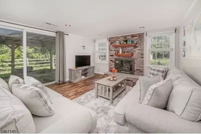 27 Fawn Cir, Berkeley Heights Township, NJ 07922 - Photo 3