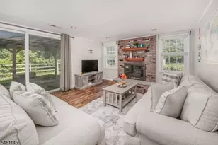 27 Fawn Cir, Berkeley Heights Township, NJ 07922 - Photo 3