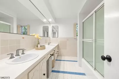 76 Mohawk Rd, Millburn, NJ 07078 - Photo 27