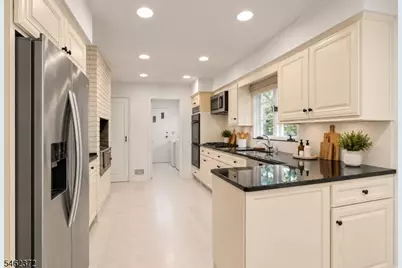 76 Mohawk Rd, Millburn, NJ 07078 - Photo 15