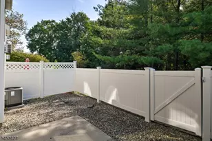 103 Cricket Hill Cir, South Brunswick Township, NJ 08540 - Photo 3