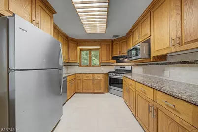 5 Allen Dr, Kinnelon, NJ 07405 - Photo 15