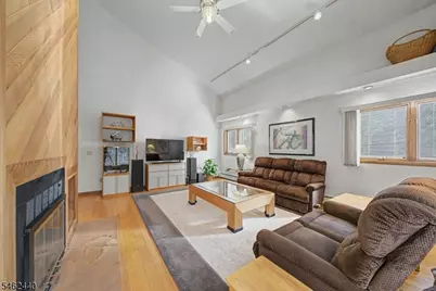 5 Allen Dr, Kinnelon, NJ 07405 - Photo 9