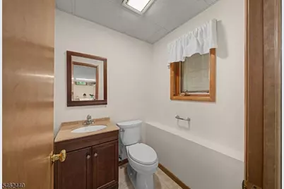 5 Allen Dr, Kinnelon, NJ 07405 - Photo 43