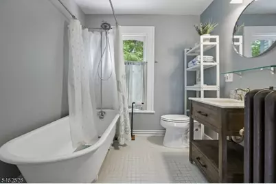 46 Monroe Pl, Bloomfield, NJ 07003 - Photo 19